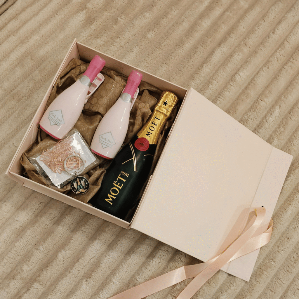 Kingitus naisele šampanja kinkepakk Mini Moet Chandon 2