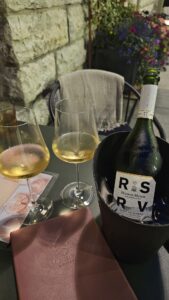 RSRV mumm champagne